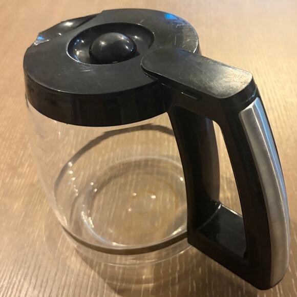 Cuisinart 12 Cup Coffee Maker Replacement Carafe Glass Pot Black Stainless - Picture 4 of 5